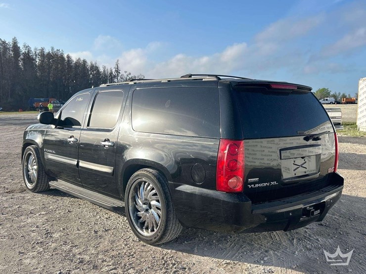 2008-gmc-yukon-xl-image-4
