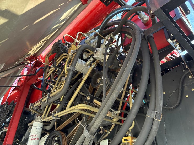 2010-case-ih-8120-image-66