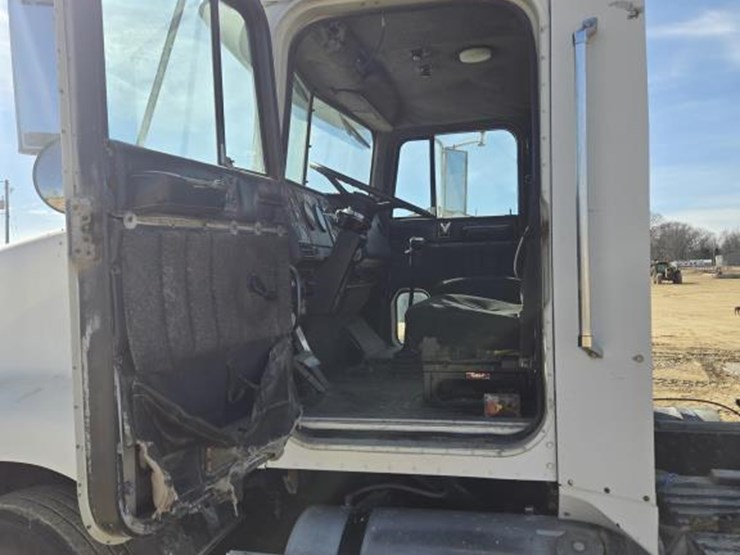 international-9-image-22