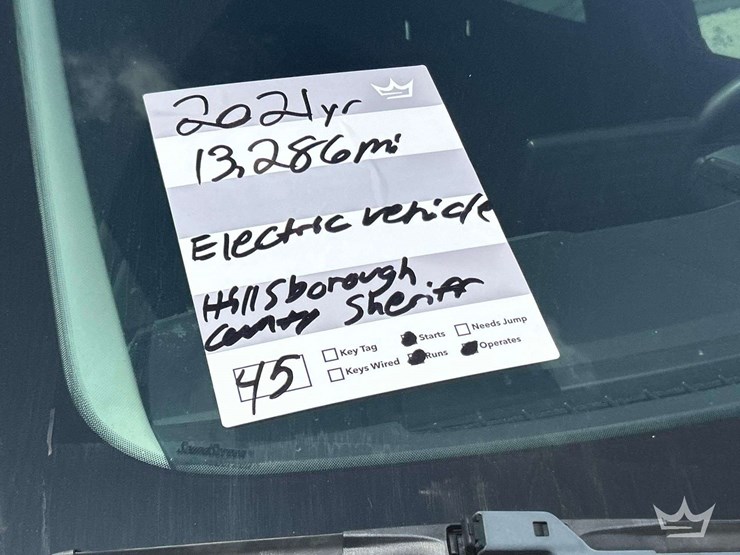 2021-ford-mustang-mach-e-image-25