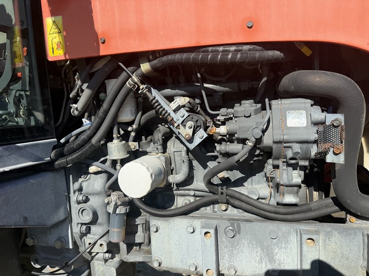 2009-kubota-m108s-image-5