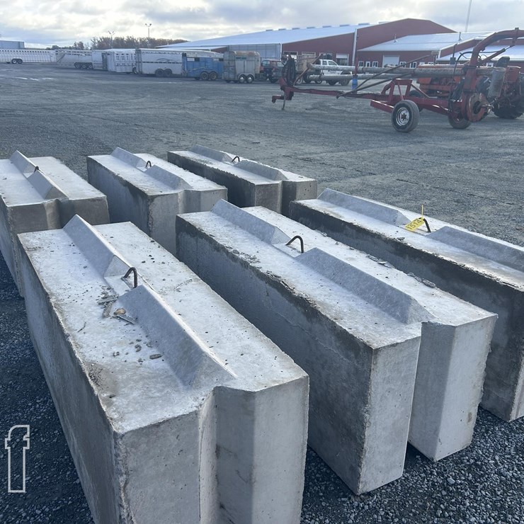 CONCRETE BLOCKS (QTY 6)