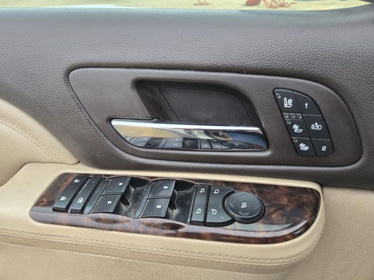 2013-gmc-sierra-2500-image-28