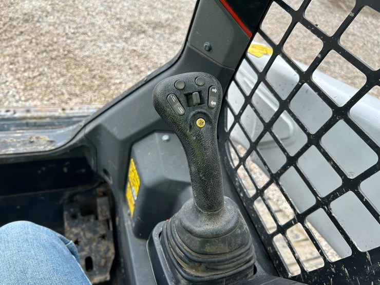 2023-bobcat-t76-image-20