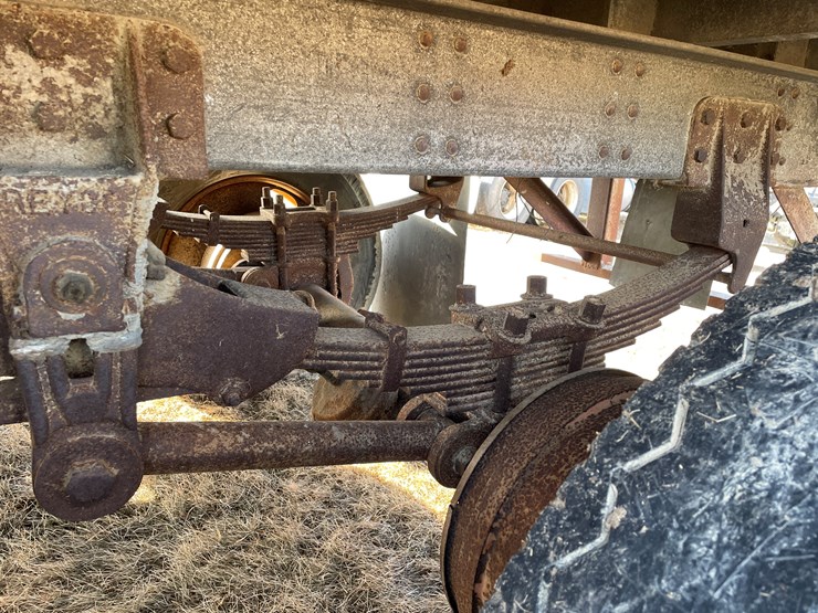 #4220-•-aeroliner-tandem-axle-storage-van-trailer-(no-title)-image-16