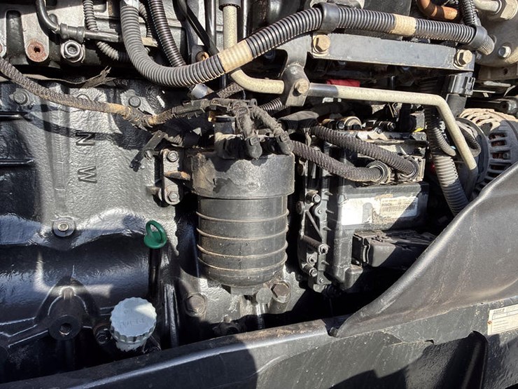 2011-case-ih-magnum-315-image-61