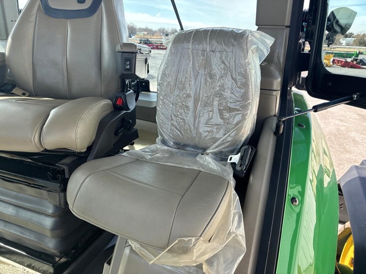 2021-john-deere-8rx-370-image-90