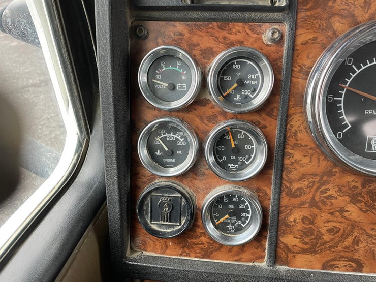 2000-caterpillar-c12-image-36