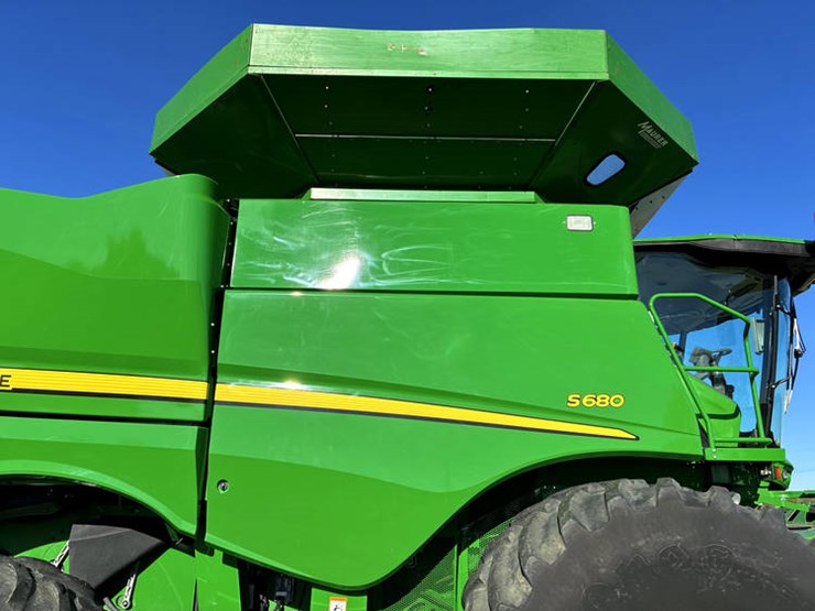 2017-john-deere-s680-image-47