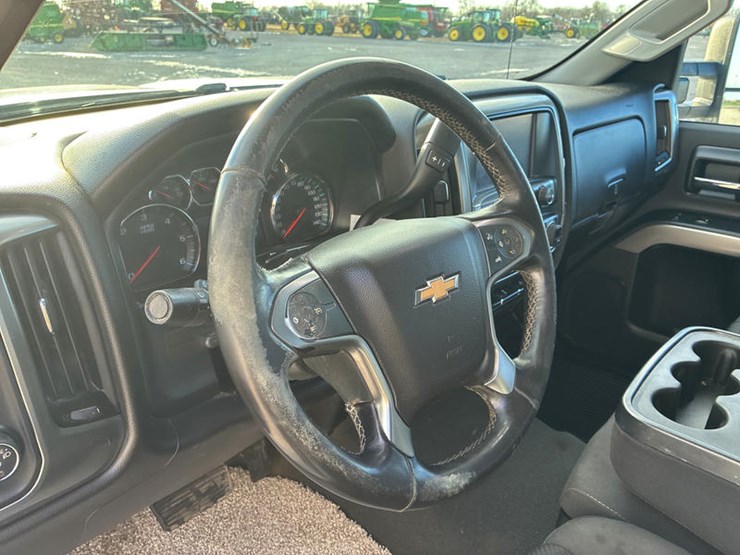 2019-chevrolet-2500-image-54
