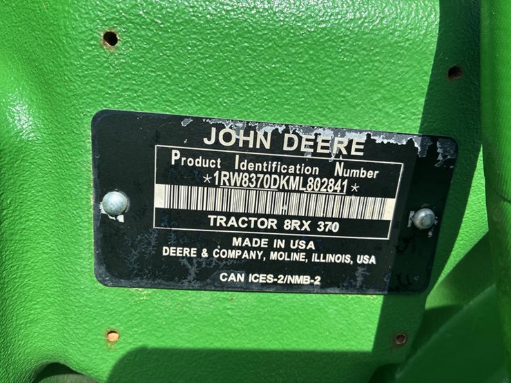 2021-john-deere-8rx-370-image-2