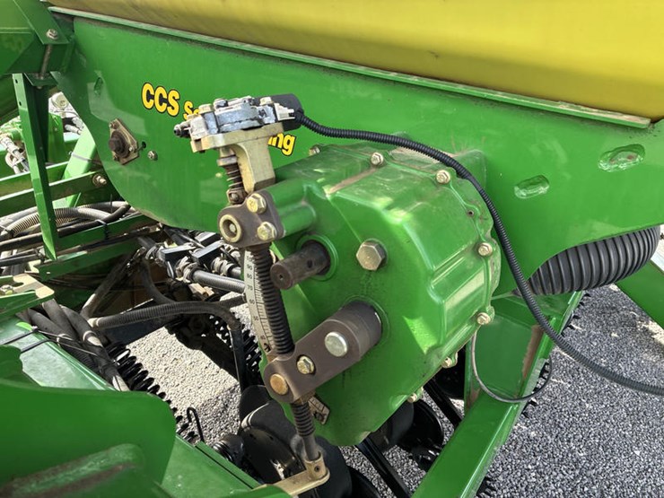 2005-john-deere-1690-image-64