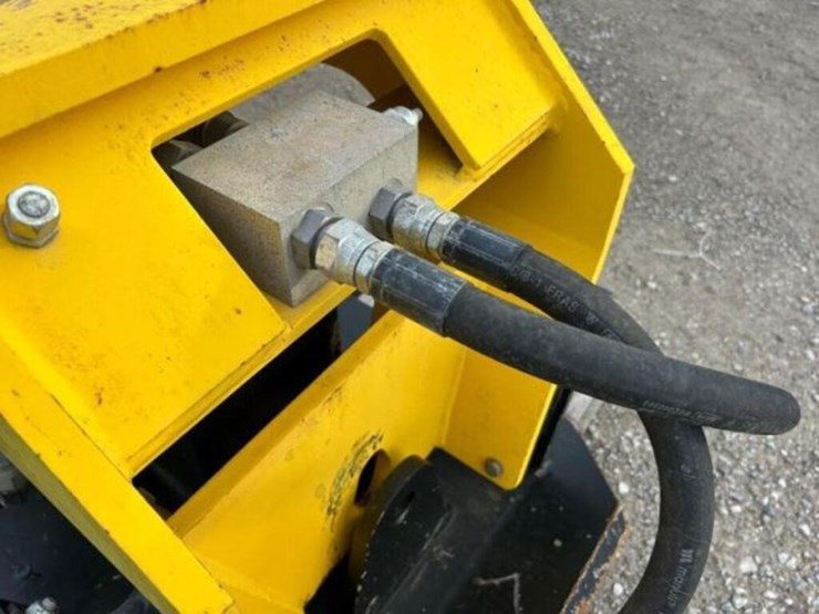 2018-epiroc-hc850-hydraulic-plate-compactor-image-8