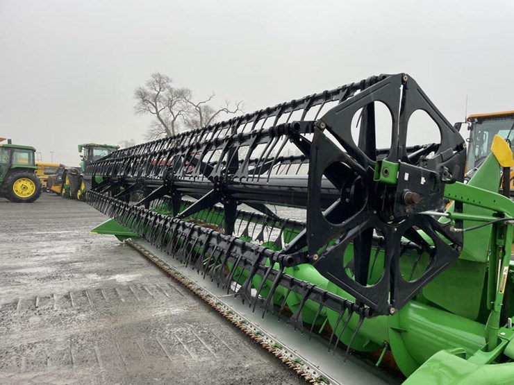 2014-john-deere-625f-image-3