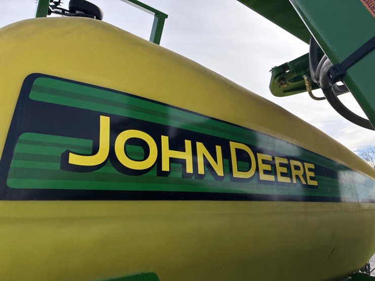 2005-john-deere-1690-image-36