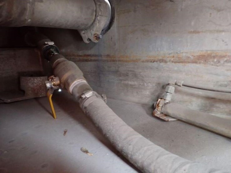 1990-white-gmc-t/a-water-truck-4v2bdbme1ln633643-image-62