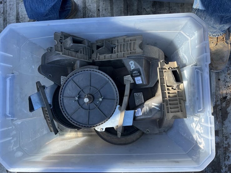 2010-kinze-3600-image-76