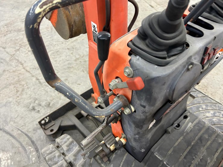 2016-kubota-k008-3-image-16