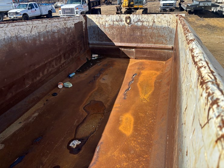 2009-peterbilt-340-image-52