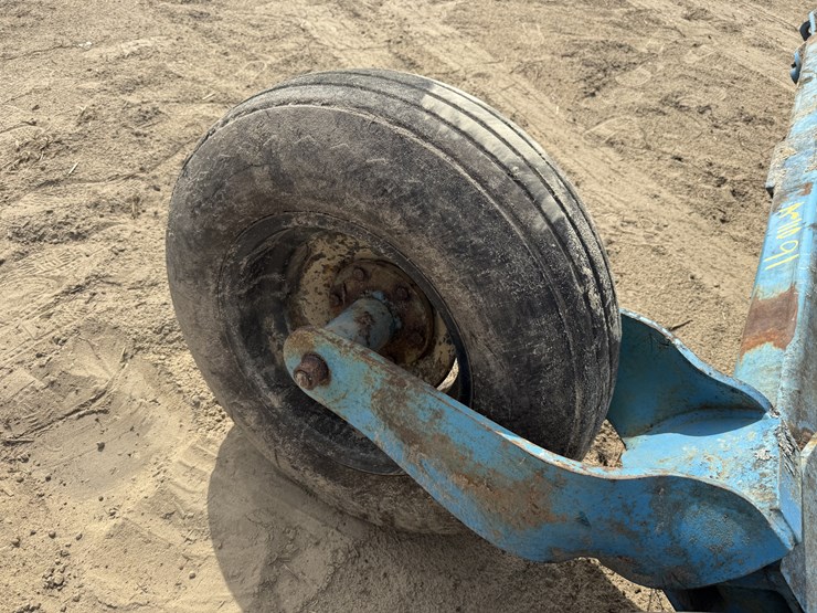 pair-of-assist-wheels-image-3