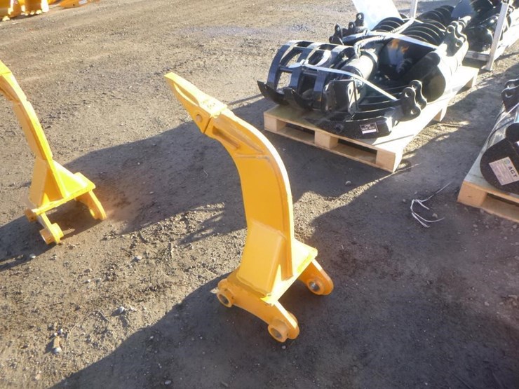 caterpillar-303-image-4