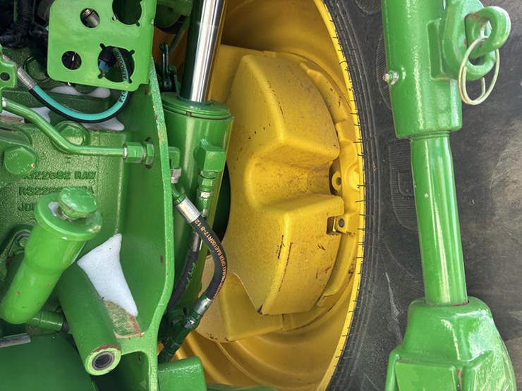 2013-john-deere-8335r-image-58