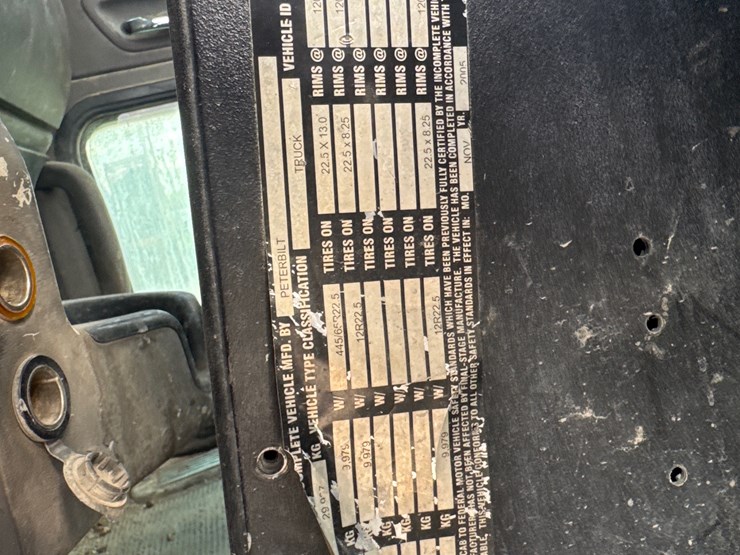 2006-peterbilt-357-image-19