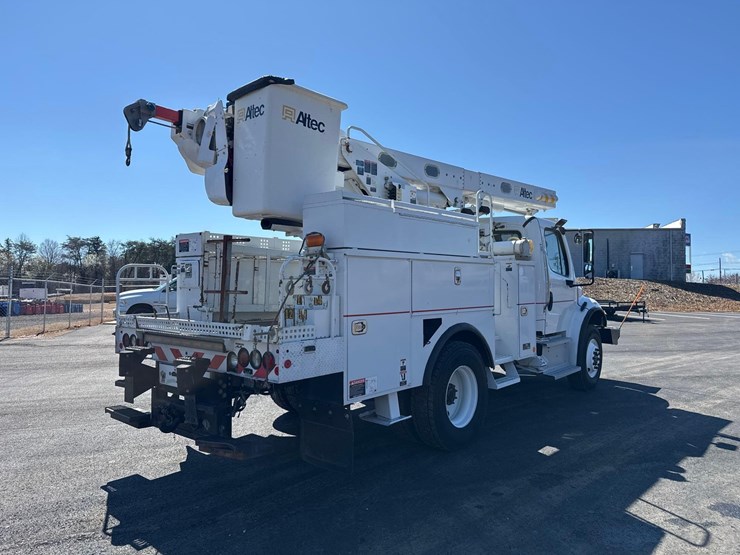 2017-freightliner-m2-s/a-altec-l42m-bucket-truck-image-5