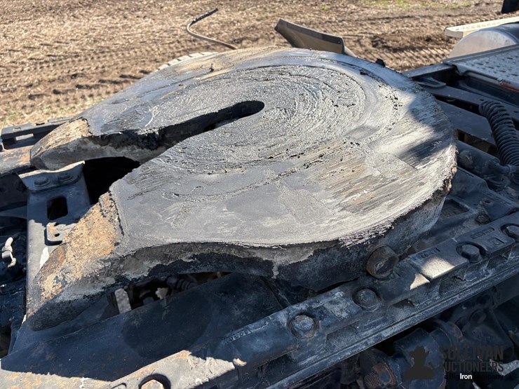 2004-freightliner-cst120-century-classic-s/t-t/a-day-cab-truck-tractor-image-19