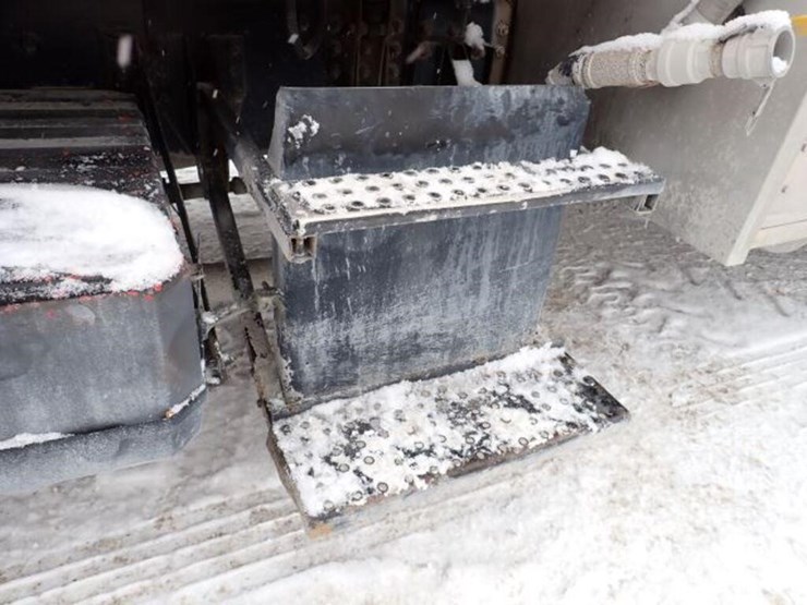 1990-white-gmc-t/a-water-truck-4v2bdbme1ln633643-image-83