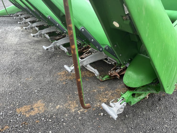 2013-john-deere-608c-image-6