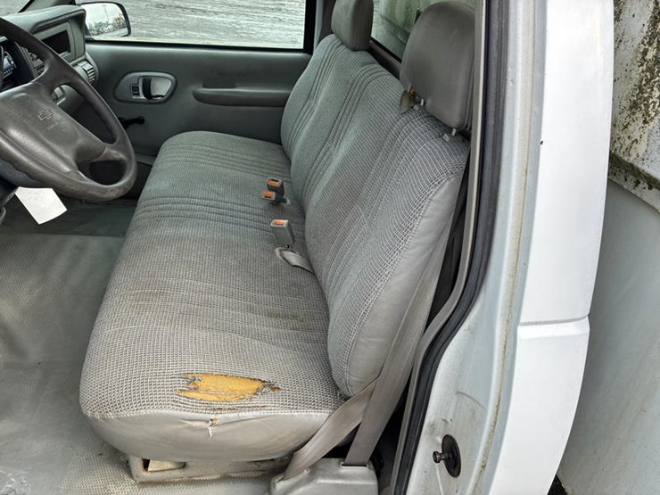 2000-chevrolet-2500-image-34