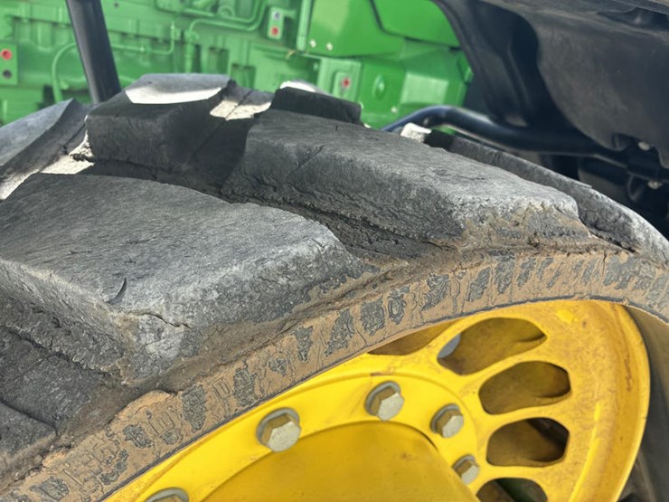 2021-john-deere-8rx-370-image-43