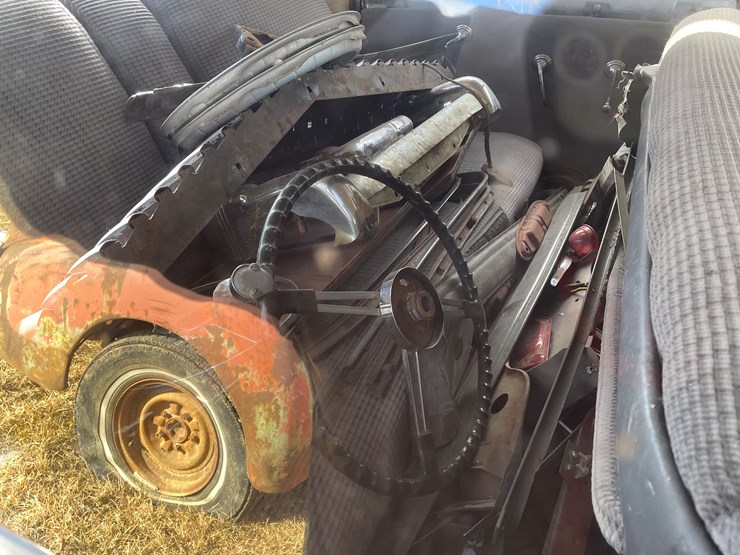 #4203-•-1947-buick-super-sedan,-(has-title)-image-15