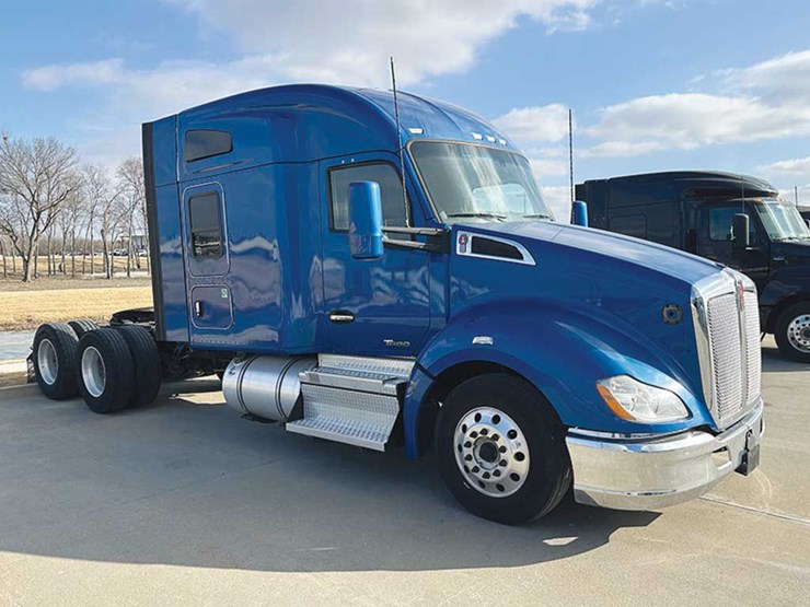 2022-kenworth-t680-image-1