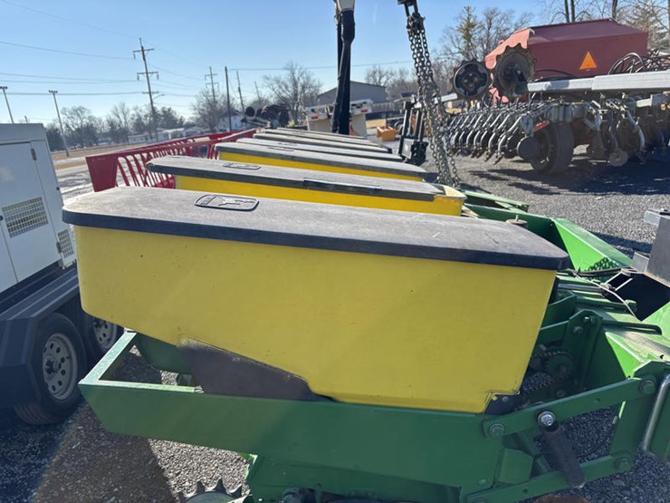 john-deere-7000-image-11