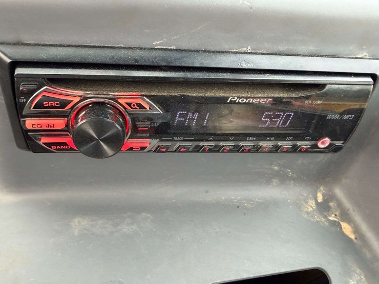 2018-kubota-m6-141-image-36