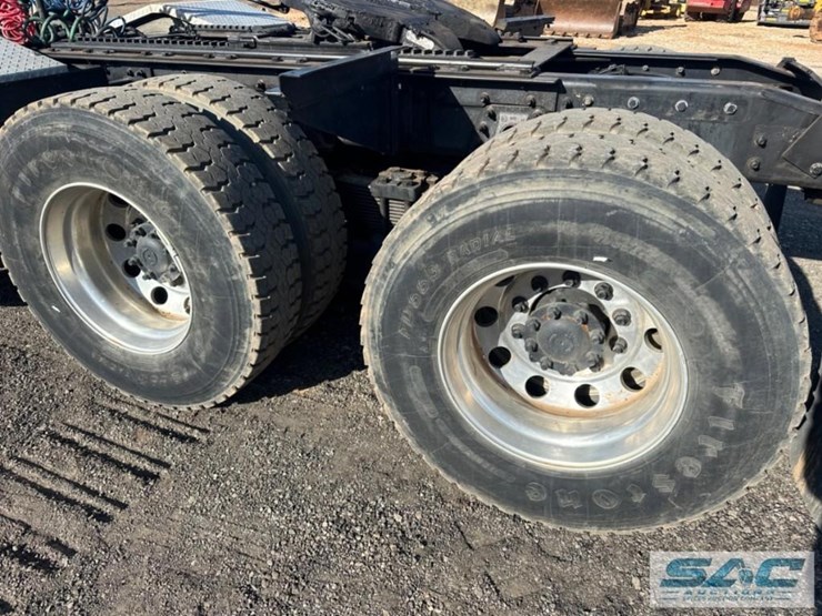 2017-international-hx620-image-85