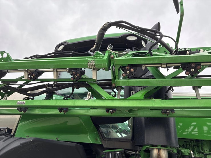 2021-john-deere-r4030-image-21
