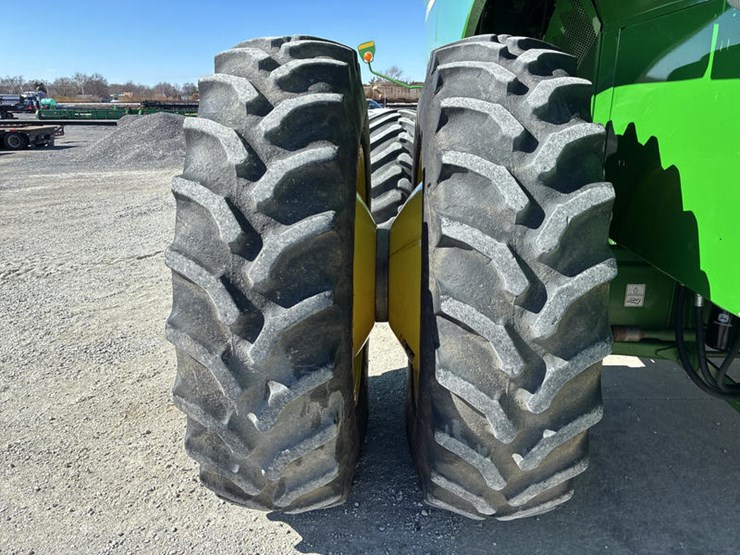 2012-john-deere-s670-image-32