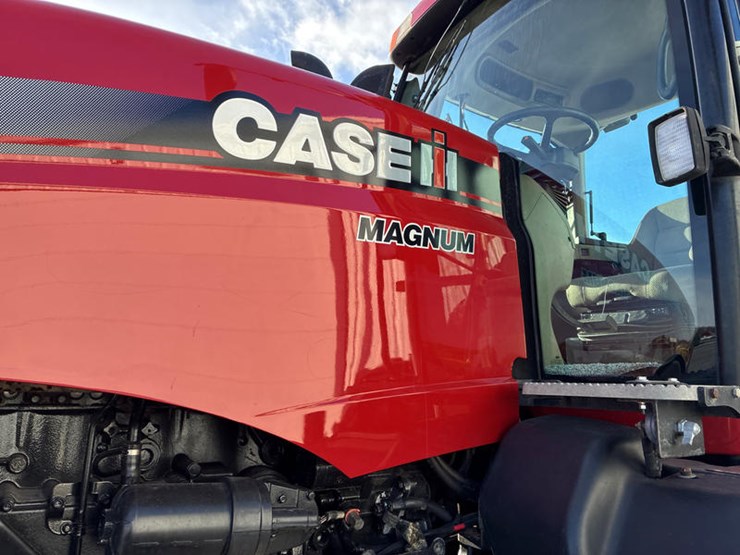 2011-case-ih-magnum-315-image-39