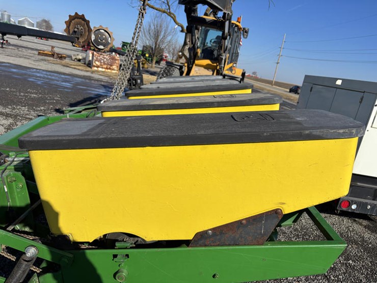 john-deere-7000-image-9