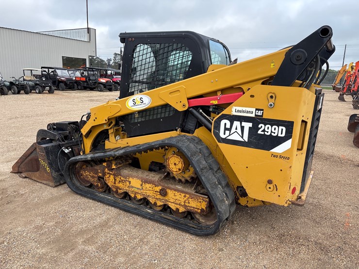 2015-caterpillar-299d-image-4