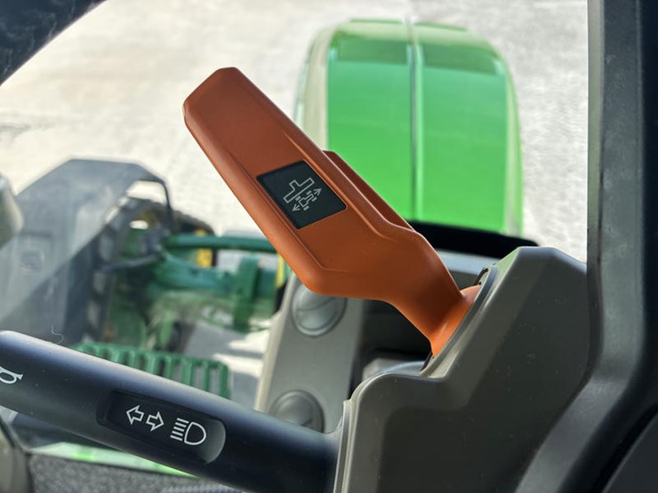 2021-john-deere-8rx-370-image-93