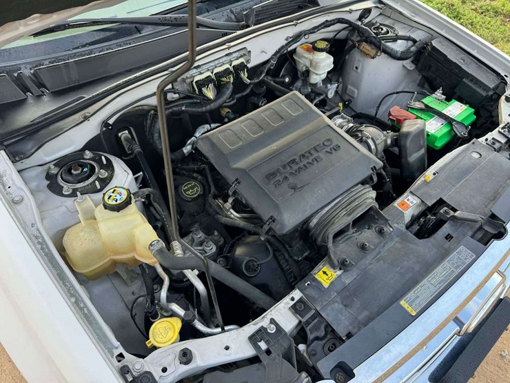 2010-ford-escape-image-10