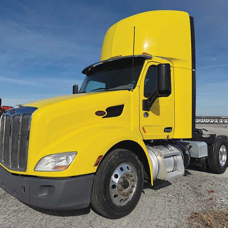 2021 PETERBILT 579