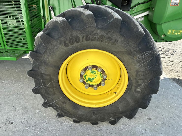 2013-john-deere-s670-image-38