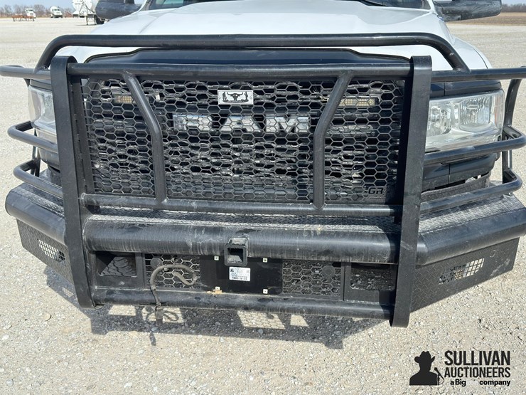 2019-ram-2500-hd-image-11