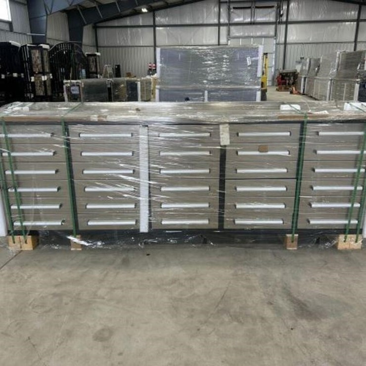 UNUSED Steelman 10 Ft Stainless Steel Garage