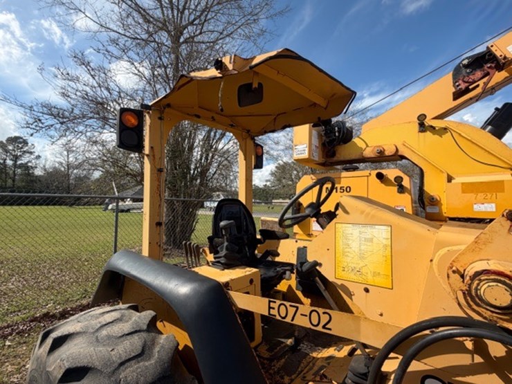 deere-210le-image-28